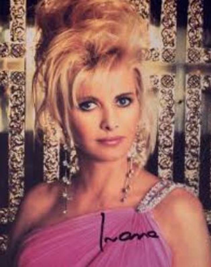 La exmodelo checoslovaca emigró a Estados Unidos donde conoció a Trump y se convirtió en colaboradora de varios de sus negocios hasta alcanzar puestos ejecutivos en la Organización Trump y algunos hoteles.