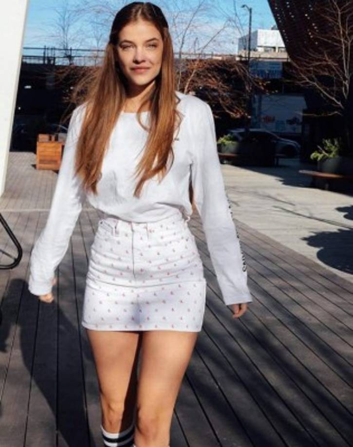 Pero la modelo admite que la confianza es algo con lo que aún lucha a diario.<br/>