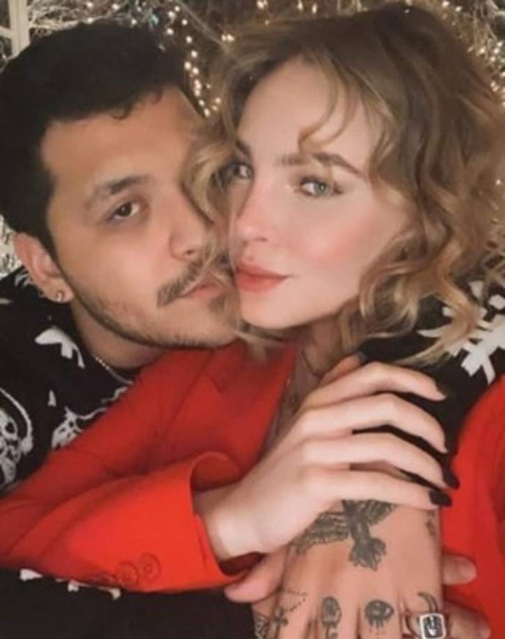 Cabe recordar que muchas otras celebridades, como Kylie Jenner o Iggy Azalea, han conseguido ocultar sus embarazos evitando dejarse ver en público y subiendo únicamente imágenes antiguas a sus redes sociales, y Belinda bien podría recurrir a esa misma estrategia.