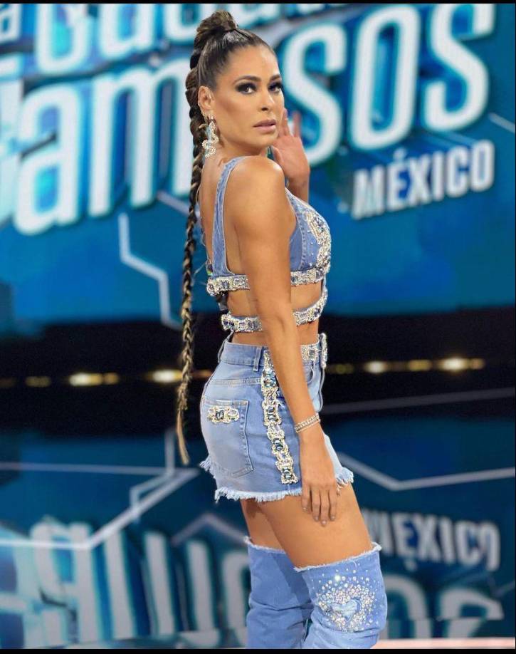 Y por la que fue señala por internautas como que había “conducido borracha” durante la emisión nocturna.