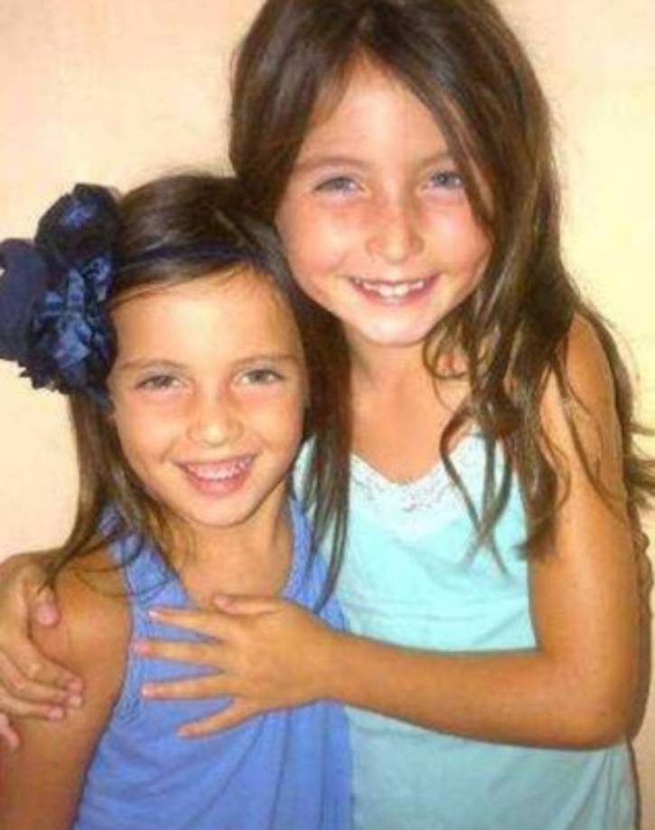 Y sin duda Mía, es la que más se parece a su papá. Ella heredó, al igual que su pequeña hermana, heredó el color de ojos de su padre.