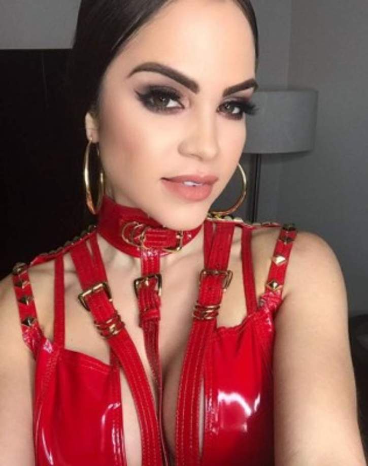 Natti Natasha comenzó hace siete años con otras interpretaciones que la han llevado a conquistar la difusión radial y las ventas digitales.