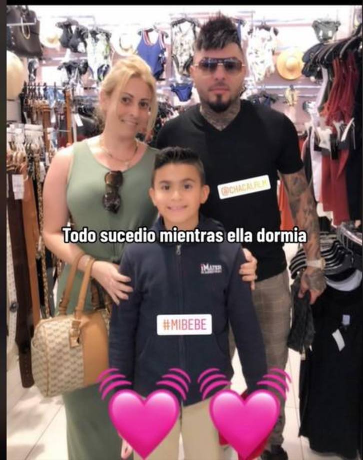 Según la policía de Hialeah, Rosa asesinó a su mamá apuñalándola en el cuello y después le envió una foto a un amigo a través de las redes sociales.