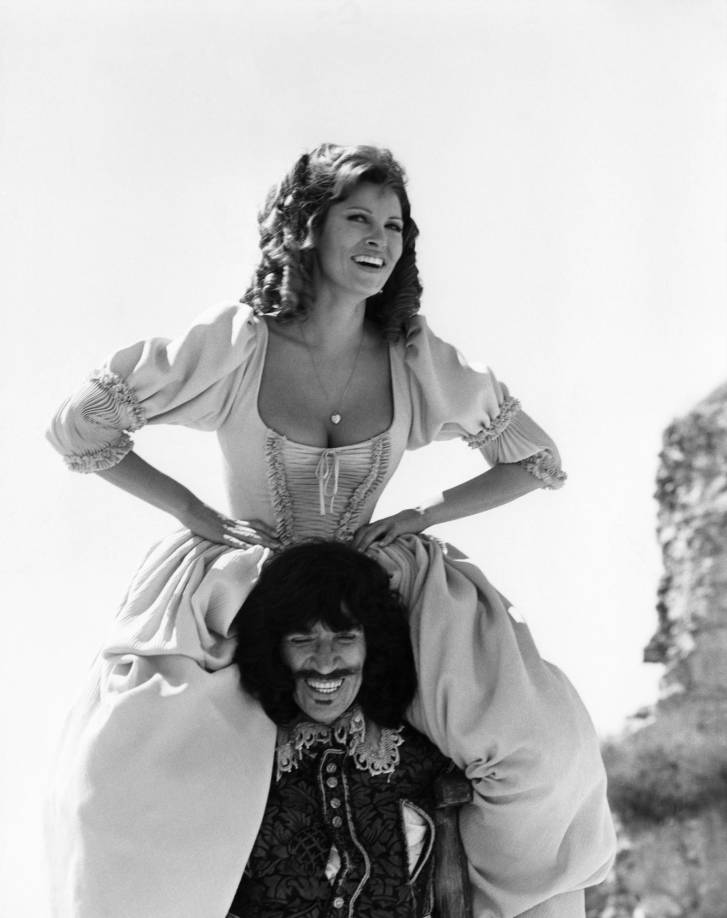 Otra de las cintas representativas de su trayectoria fue “Myra Breckinridge” (1970), en la que interpretó a una joven transexual.La película no fue bien recibida por la crítica y Welch, quien se había interesado en tomar parte del proyecto por el reto actoral que suponía para su carrera, tampoco quedó satisfecha con el resultado final.