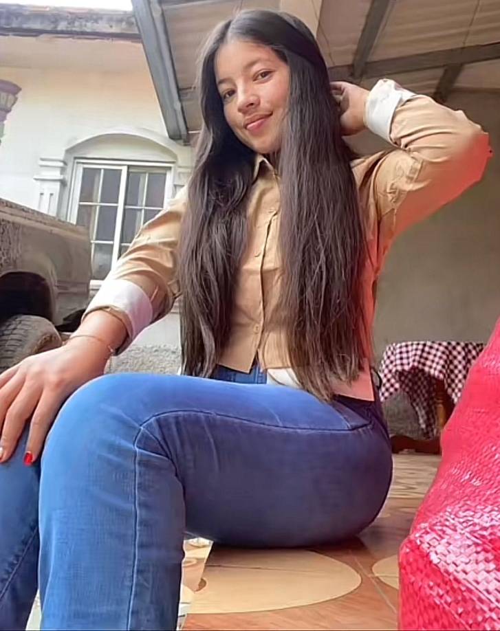 La comunidad de origen de doña María Cristina Guardado y Skarleth Nicol se unió en solidaridad con sus seres queridos durante este difícil momento.