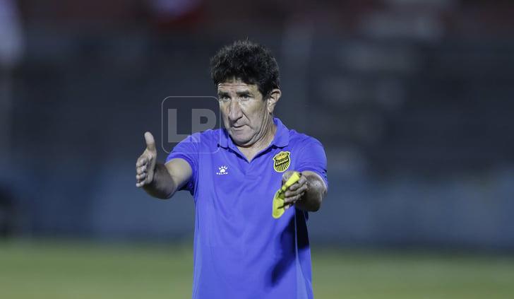 Héctor Vargas ha ganado sus cuatros partidos como DT del Real España.