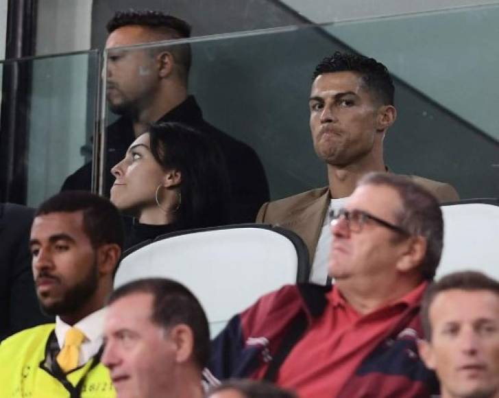 Cristiano Ronaldo no lució en ningún momento sonriente.