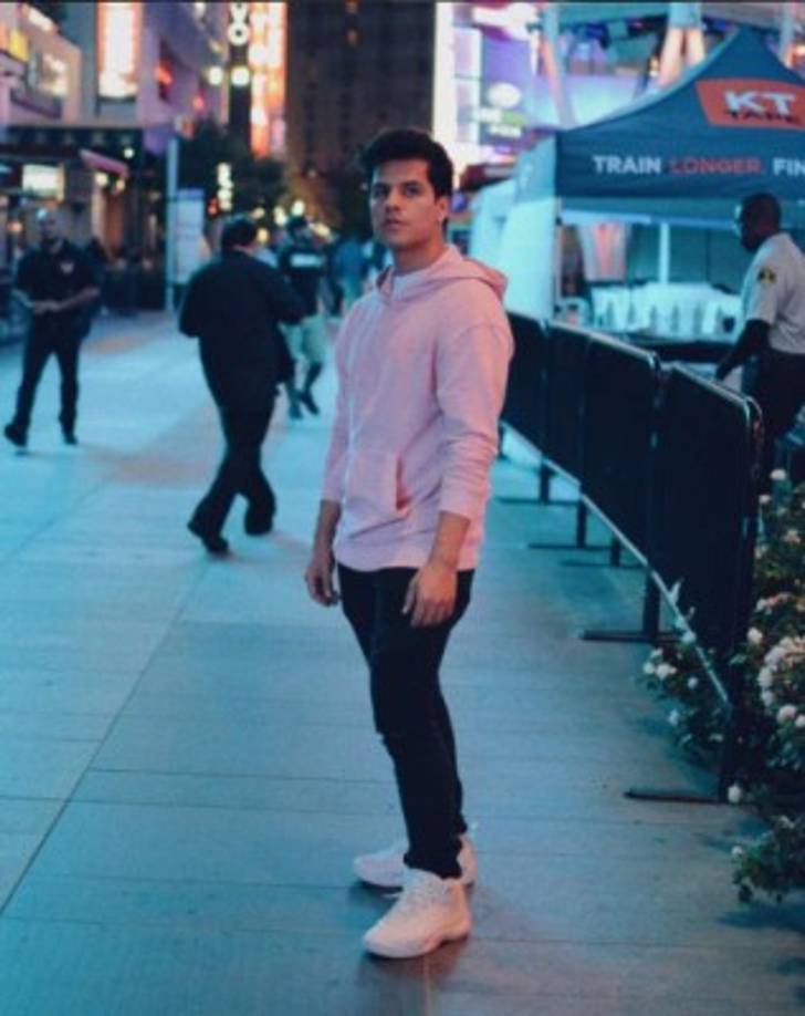 Ahora Luis Alberto y su otro hermano secreto, Joao, están enfrentados en la corte con su hermano mayor, Iván, por la herencia de Juanga. Ambos tuvieron que demostrar la paternidad con pruebas de ADN y ahora, como hijos biológicos del difunto cantautor, buscan parte de la fortuna que dejó su padre.