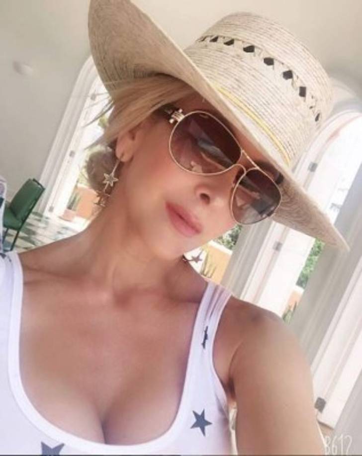 'No tengo nada que opinar, cada quién sabe lo que lleva en su corazón, en su alma. Y cada quién tiene el derecho de expresarlo como mejor le plazca, expresó la esposa de Marco Antonio Solís.