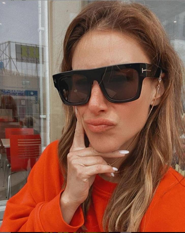 “Le pregunté si podría saludar a mi hijo y él me dijo que no. Se lo volví a preguntar sorprendida, y me volvió a responder que no. No fue mal educado, pero sí un tanto engreído. Supongo que al ser un jugador de fútbol tan importante... Pero yo no le conocía hasta ese momento. Después hice la fotografía para hacer el post en mi Instagram”, reveló Katrin Zytomierska a ‘Mamarazzis’.