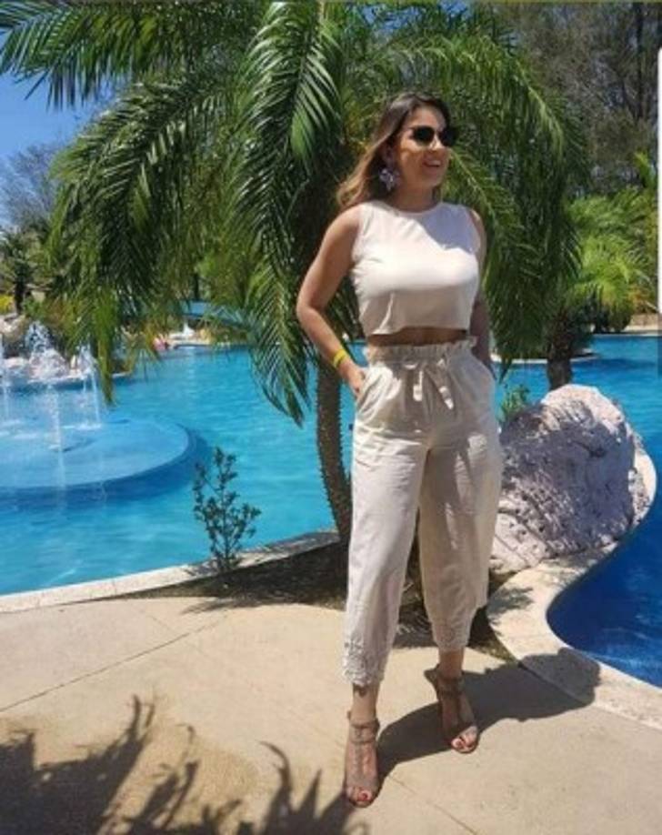 La guapa presentadora de televisión de Honduras está realizada como madre de dos hijos.