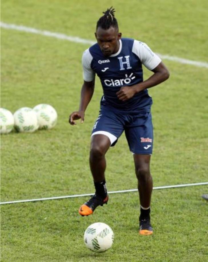 Alberth Elis será el extremo lanzado por derecha que usará Fabián Coito para enfrentar a los ecuatorianos.