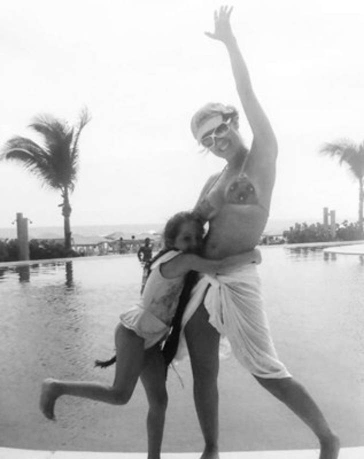 Elisabetha es fruto de la relación de la actriz y su expareja el cineasta Daniel Gruener, quien tiene 18 años.