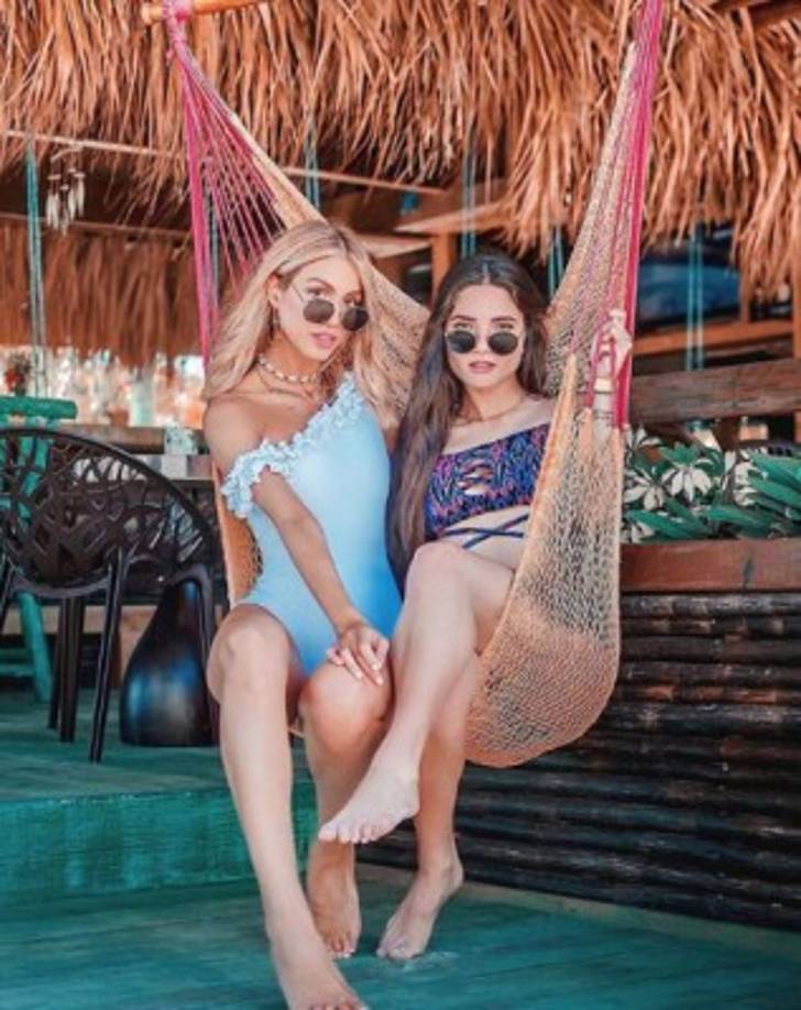 La modelos posaron con distintos trajes de baño.