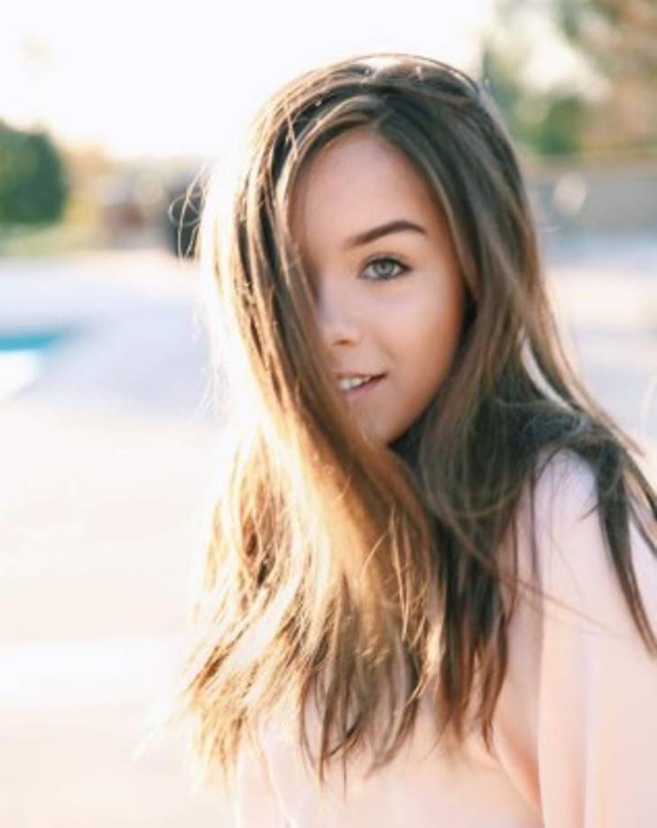 Desde su primer video, Ángela ha sido la voz de la agrupación.