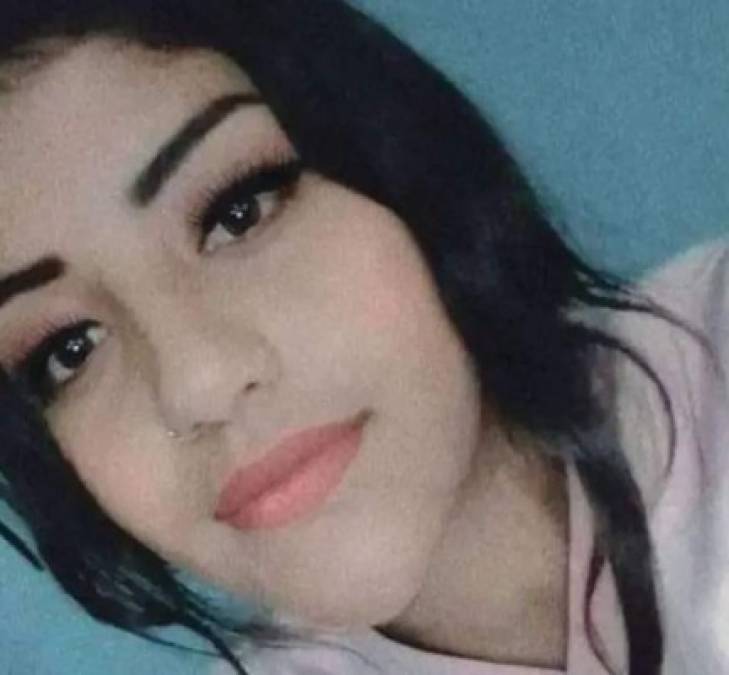 La víctima fue identificada como Wendy Anahí Flores Moreno, de 15 años, quien fue apuñalada por su novio identificada solo como Brandon.