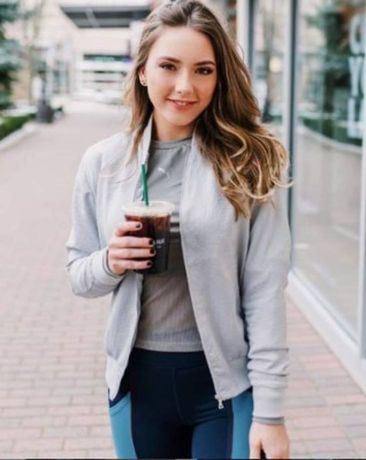 La bella joven apareció en algunos videos del rapero como ‘Mockingbird’ y ‘When I m gone’, cuando era muy pequeña.