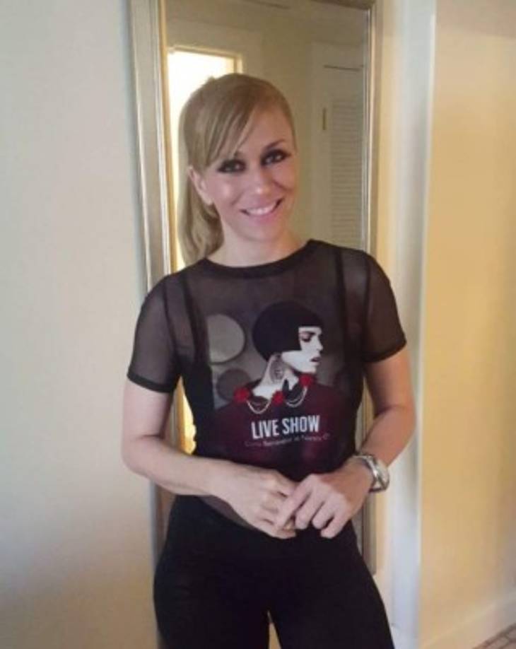 Noelia se lanzó a la fama a finales de la década de los 90s, con su primer álbum titulado 'Noelia' que incluía los temas 'Tú', 'Toco la Luz' y 'Candela'.<br/>