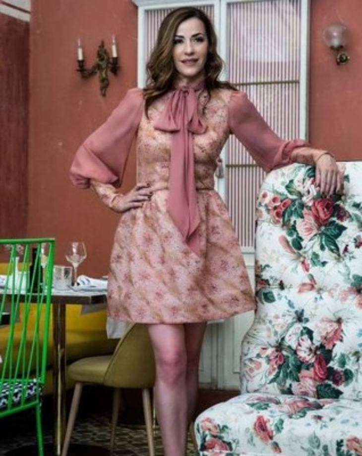 Inés dijo que no esperaba la respuesta masiva que ha recibido después de hacer su denuncia en las redes. 'Desde que fui Miss España me enamoré de este mundillo, pero la fama me asustó, así que decidí seguir en él desde el otro lado', afirma reconociendo que este revuelo la ha sacado de su deseado anonimato y admitiendo que le están saliendo ofertas de trabajo para cuando se reincorpore a la vida laboral.