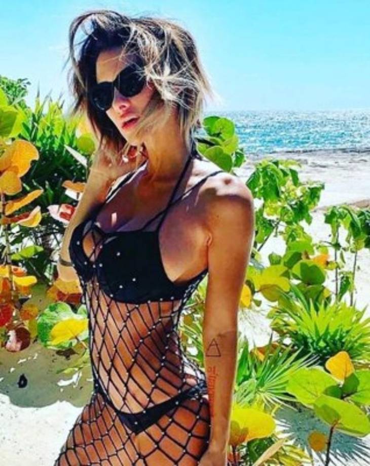 El cantante, de 56 años, no se cansa de presumir la belleza de Furlan, con quien se casó el pasado 14 de febrero tras un año de compromiso.<br/>