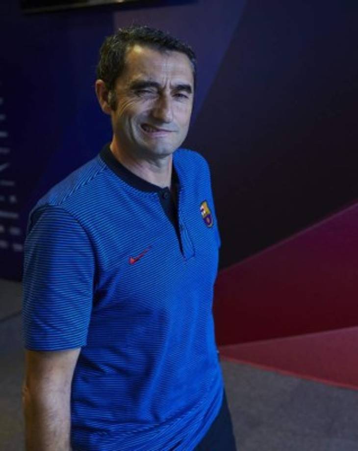Ernesto Valverde abrió la puerta a más fichajes. El técnico del FC Barcelona sigue presionando al club a incorporar nuevos refuerzos en la recta final de mercado. 'Esperamos que cuando llegue el día 31 tenga un equipo más competitivo'. A pesar de que el extremeño se mostró feliz con el buen inicio de competición de su equipo, como ya hiciera la semana pasada, volvió a dirigirse a la directiva para pedir más jugadores. 'Trabajaré con los jugadores que tenga, pero espero tener mejor equipo aún”.