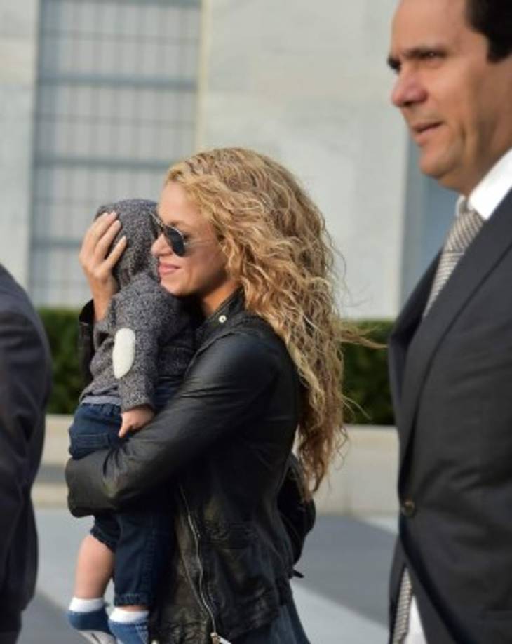 Shakira llegó hoy 25 de septiembre acompañada de Sasha a la sede de la ONU junto a su hermano mayor, Tonino Mebarak.