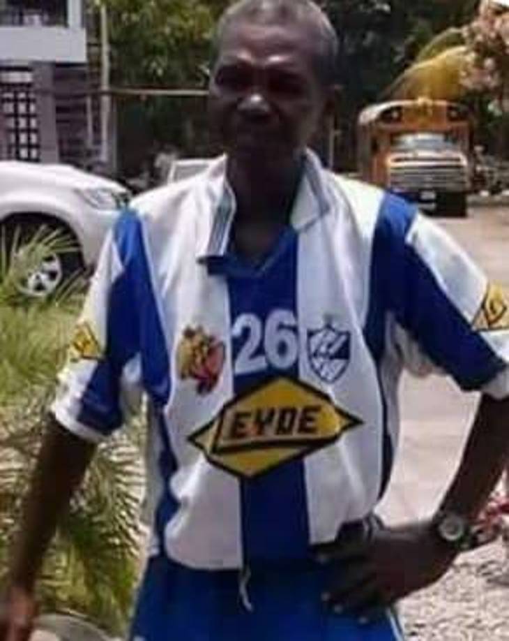  Héctor Armando Ballesteros, más conocido como “Pan de coco”, un personaje folklórico de La Ceiba y gran seguidor del equipo Victoria. Murió el 20 de septiembre de 2018. 