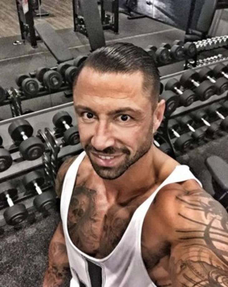 José María Romero Poyón, más conocido en el mundo del fútbol como José Mari,tiene un brutal cambio de imagen.