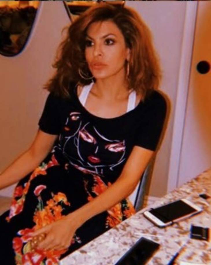 Desde 2011 es pareja del reconocido actor Ryan Gosling.