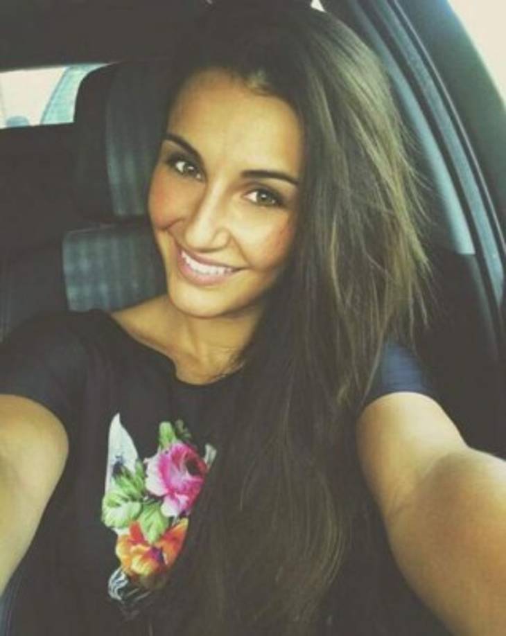 Adriana Pozueco es el nombre de la novia del defensor central y lateral izquierdo francés Theo Hernández, quien pertenece al Atlético de Madrid, pero según medios españoles ya fichó por el Real Madrid, noticia que no debe haberle caído del todo bien a Pozueco