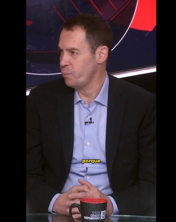 Y continuó: “Le repitieron dos veces el penal al ‘Chino’ Huerta porque (Menjívar) se adelantaba un poco de la raya, pero Malagón también se adelantó en algunos del equipo mexicano”.