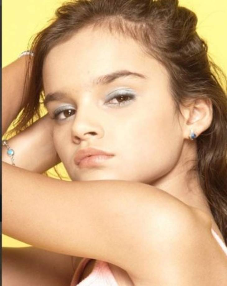 Diecisiete años después de 'El baile del gorila', la joven sigue mostrando su capacidad musical.