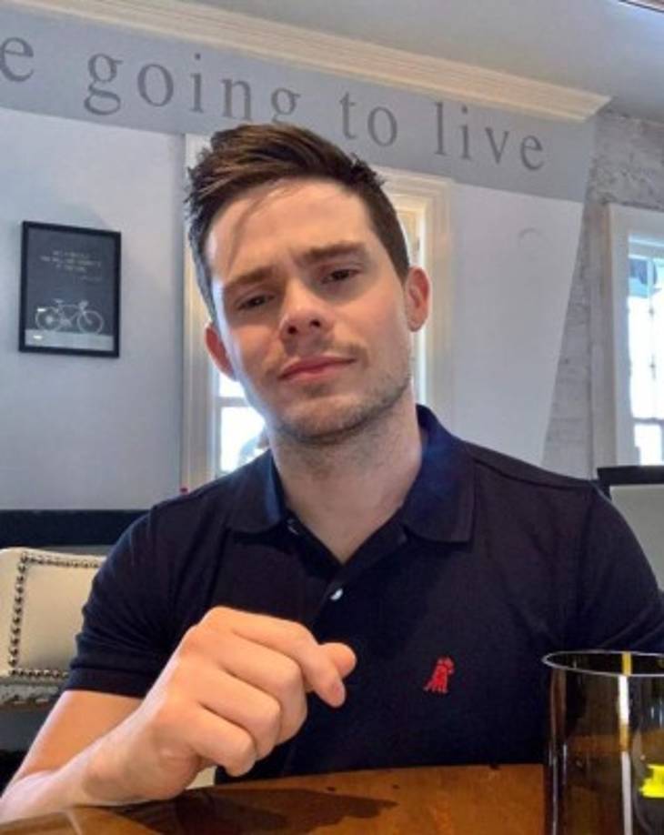 El muy egocéntrico Reinaldo Galán fue el personaje que lo dio a conocer en la serie de Nickelodeon, 'Isa TKM2', también en 'Grachi' de la misma cadena. Posteriormente participó en 'Mentes en shock' de FOX, 'La Banda' de Boomerang Latinoamérica.