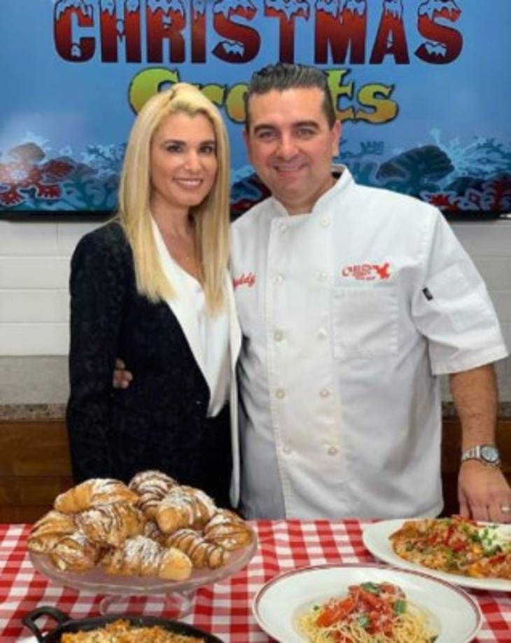 Al igual que su esposo, Lisa comparte una pasión por la cocina, también ha participado en los programas 'Cake Boss'.