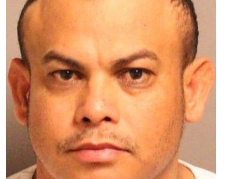 Devis Leonel Rivera Maradiaga. El exjefe del cartel hondureño Los Cachiros confesó en el juicio contra el narcotraficante Geovanny Fuentes el 10 de marzo de 2021, que sobornó al expresidente de Honduras, Juan Orlando Hernández, a su otrora vicepresidente Ricardo Álvarez y a otros dos exmandatarios, Manuel Zelaya y Porfirio Lobo, a cambio de protección y de contratos gubernamentales para lavar el dinero de la droga.