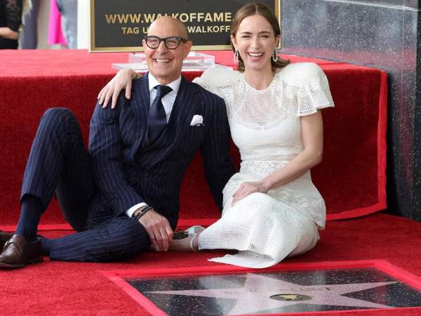 Stanley Tucci y Emily Blunt durante la ceremonia de la entrega de su estrella.