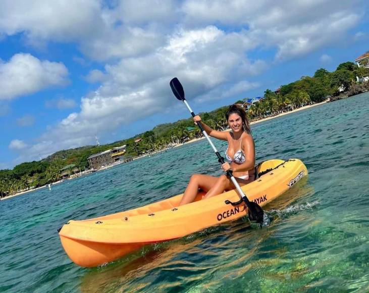 Sabrina realizó diversas actividades en Roatán. La novia de Vieyra disfrutó al máximo. 