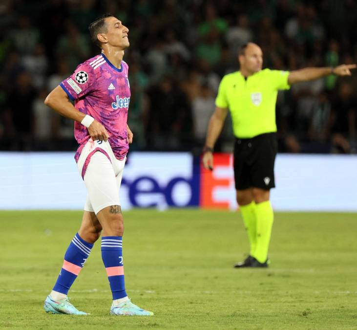 Ángel Di María causó preocupación al salir lesionado en el partido de la Juventus contra el Maccabi Haifa.