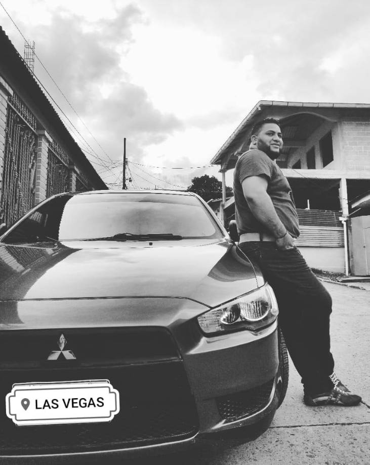 Ibis Sánchez estaba casado y tenía dos hijos a los que presumía en las redes sociales.