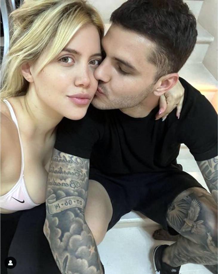 Mientras desde Turquía, Mauro Icardi decidió hacer lo mismo que su ex pareja y contestó diversas dudas de sus seguidores en Instagram. En una de ellas, el delantero fue consultado sobre si estaba divorciado o no, a lo que fue contundente con su respuesta.
