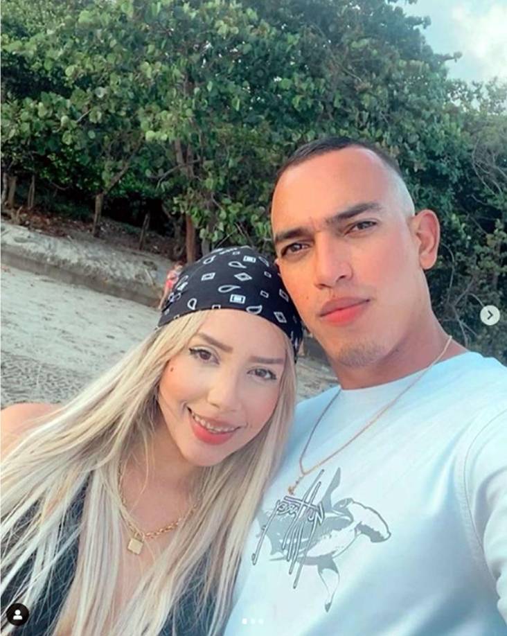 Devron García - El futbolista del Real España ha disfrutado la Semana Santa con su futura esposa Dora Martinez.