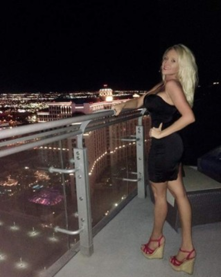 Y está a la espera de que sea trasladada a Las Vegas donde afrontará cargos por asesinato.