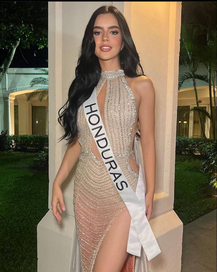 “No les voy a negar que cuando salí estaba muy nerviosa, porque el traje sí pesaba”, confesó la hermosa representante hondureña.