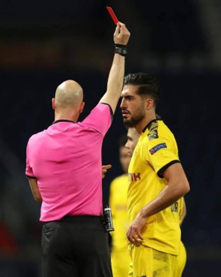 La agresión le costó la expulsión a Emre Can.