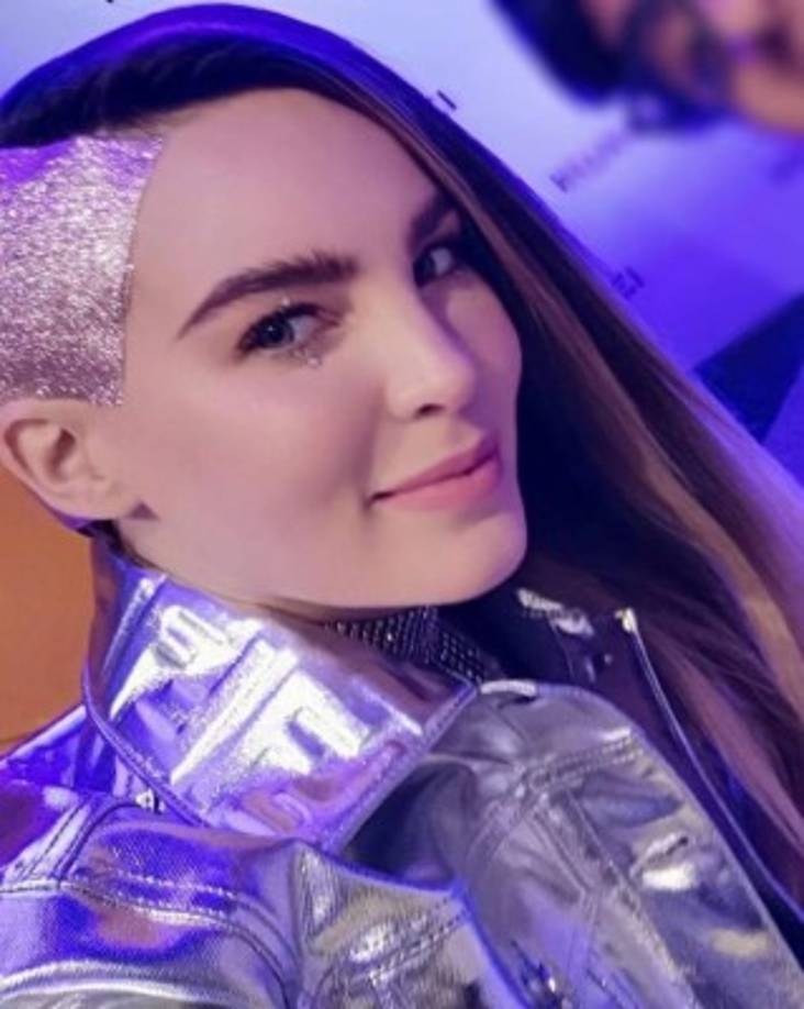 Pero todo fue parte de la magia del maquillaje, como lo mostró ella en sus redes sociales, en donde compartió su transformación.<br/>