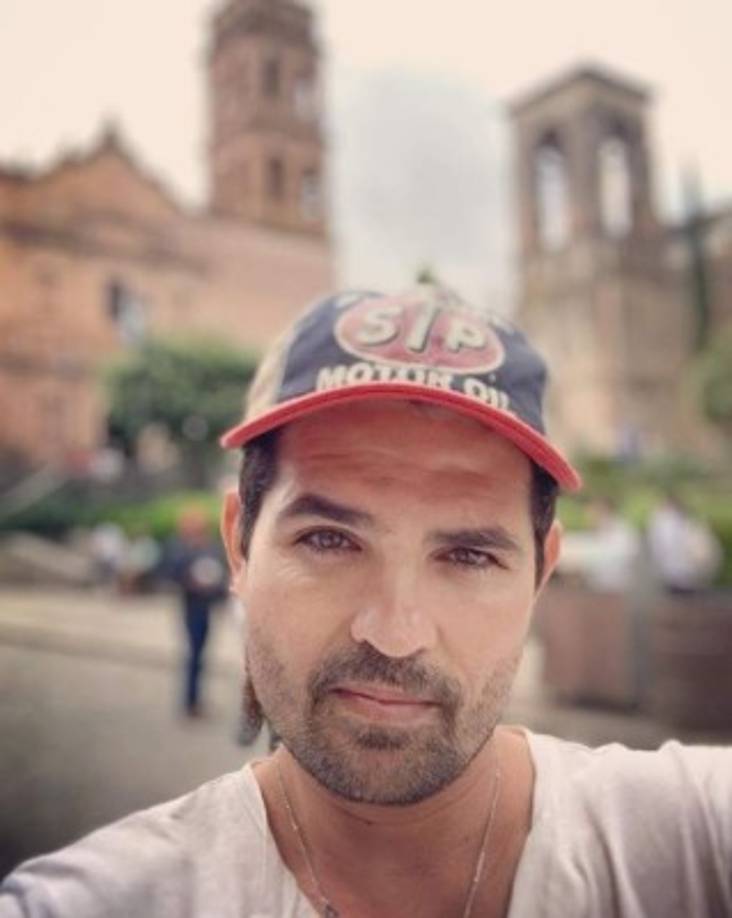 Otros los atacaron por nada ser parte del maltrato animal al nadar con delfines. “Ay no No deberíamos fomentar parques donde haya animales involucrados. Si ustedes les gusta está bien, es cada quien, pero no incentivar a que se haga. Por fa tu, ustedes como artistas tomen conciencia. Se imaginan cuanto pasarían estos animalitos para aprender a posar con ustedes? Seamos más empáticos por favor”, comentó otra fan. <br/><br/>