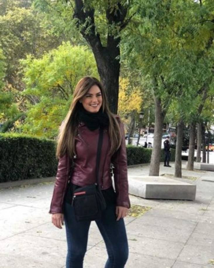 En varias ocasiones la han confudido con su hermana por el enorme parecido que tienen.