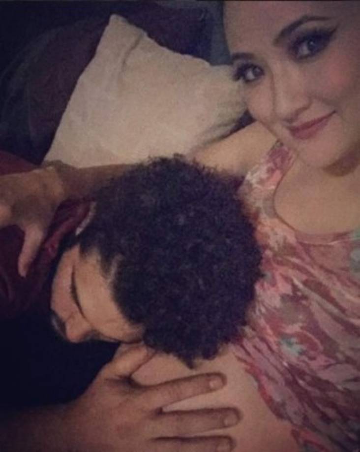 Fernando, que también es artista, ha quedado solo y seguramente destrozado por la muerte de su esposa e hija.