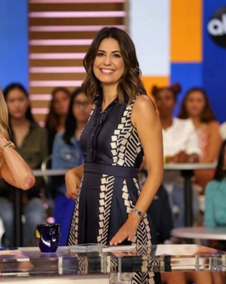 Se unió a la red en 2011 como corresponsal con sede en Los Ángeles.