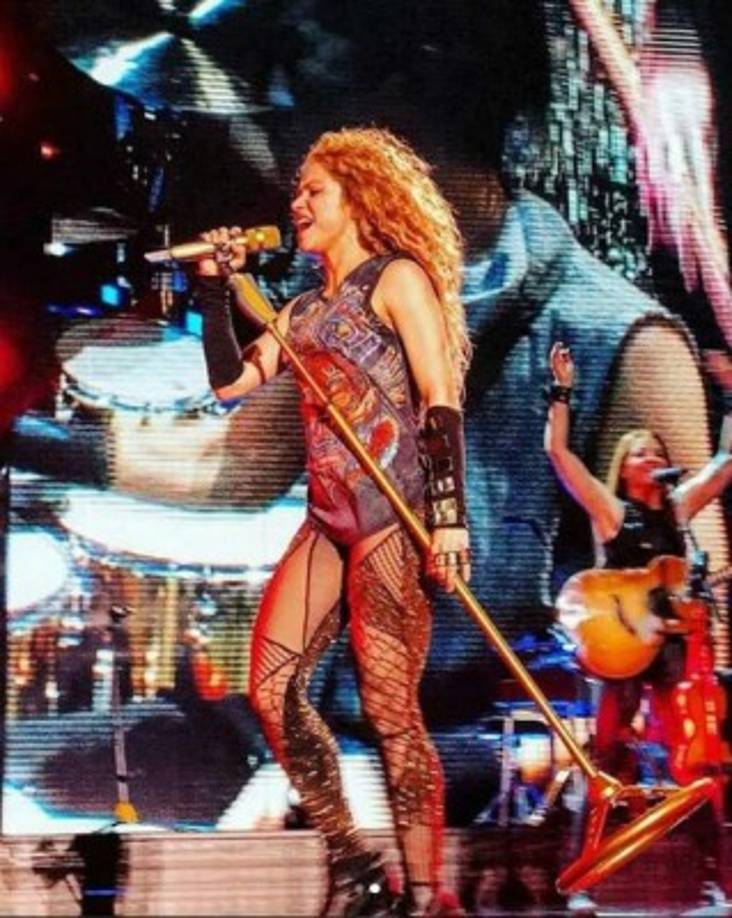 La cantante de 41 años interpretó los clásicos como '¿Dónde estás corazón?' o 'Estoy aquí' además de sus nuevos temas como 'Trap' o 'Chantaje'.<br/>